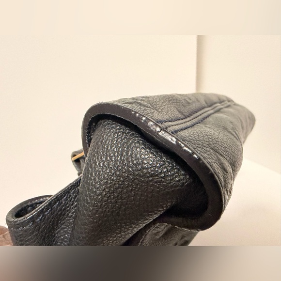 Authentic Louis Vuitton Petillante Empreinte Clutch Blue-Black with Added Strap - Picture 9 of 16